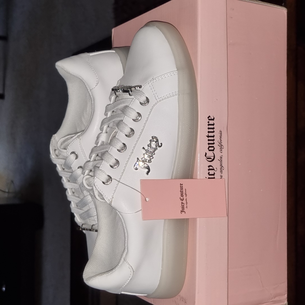 Juicy Couture Connect Women's Sneakers size 6.5 fits 7